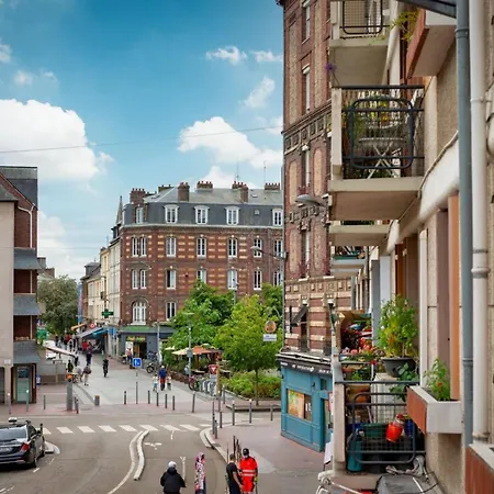 Apartment Eric Joli Renove Avec Double Balcons Rouen