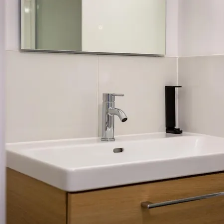 Apartment Eric Joli Renove Avec Double Balcons