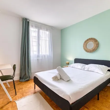 Apartment Eric Joli Renove Avec Double Balcons Rouen